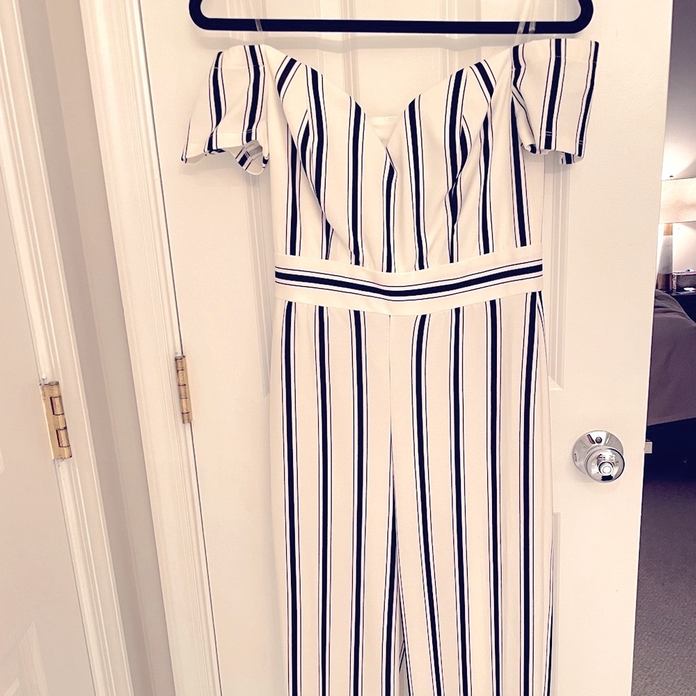 Structured off shoulder jump suit
